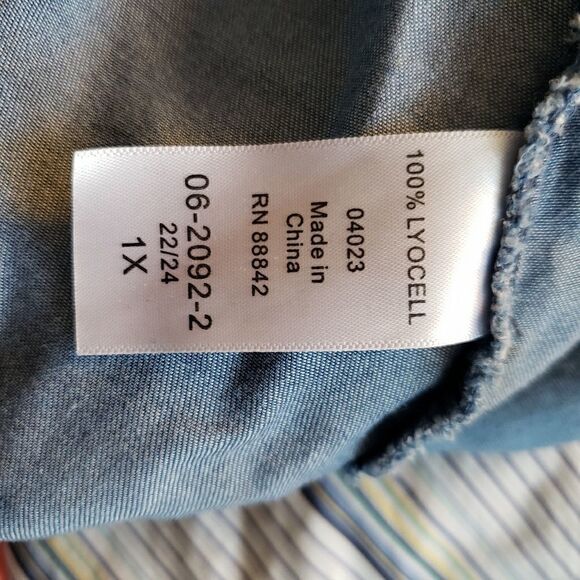 Dreams Co  off the shoulder  chambray dress - Picture 3 of 7